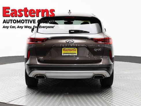 Used 2019 INFINITI QX50 Luxe w/ Navigation Package AWD/4WD image 6