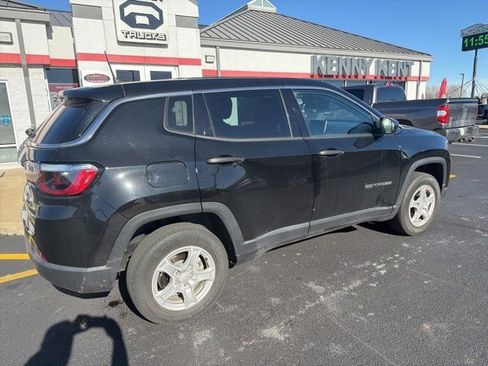 Used 2022 Jeep Compass Sport image 8