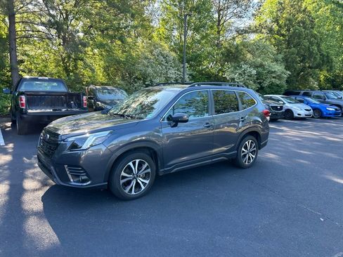 Used 2022 Subaru Forester Limited AWD/4WD image 8