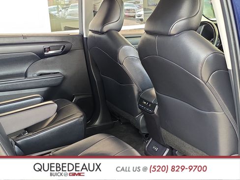 Used 2023 Toyota Highlander XLE FWD image 26