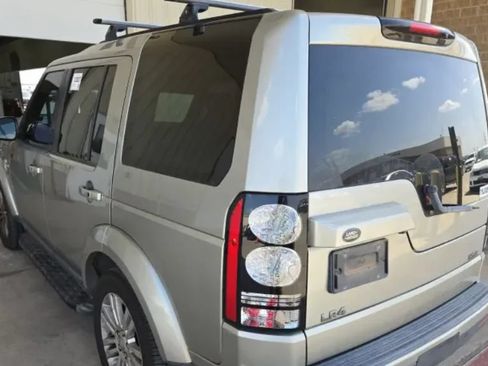 Used 2014 Land Rover LR4 HSE LUX AWD/4WD image 2