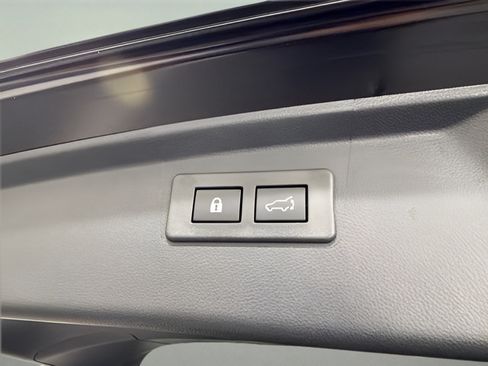 Used 2025 Subaru Outback Onyx Edition AWD/4WD image 38