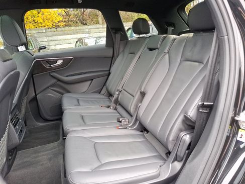 Used 2025 Audi Q7 2.0T Premium w/ Convenience Package image 8