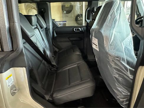 New 2025 Ford Bronco Badlands AWD/4WD image 35