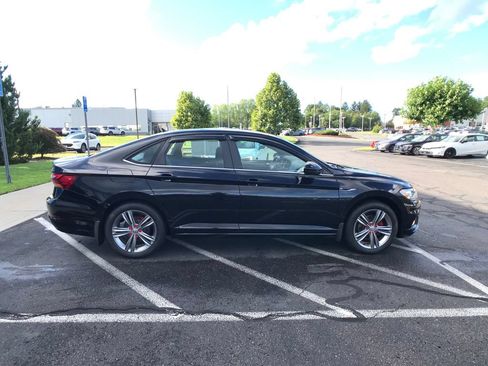 Used 2019 Volkswagen Jetta R-Line w/ R-Line Cold Weather Package FWD image 14