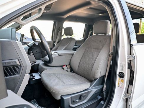 Used 2019 Ford F150 XLT w/ Equipment Group 302A Luxury AWD/4WD image 14