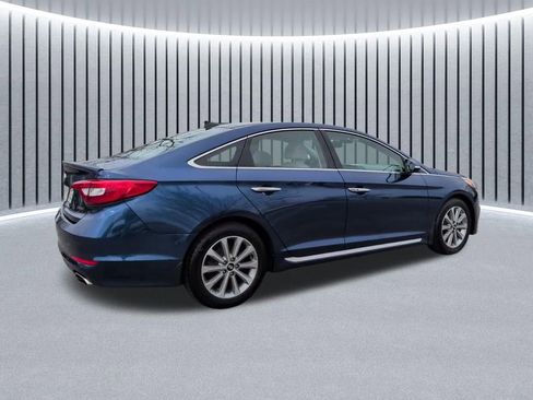 Used 2016 Hyundai Sonata Limited w/ Option Group 05 FWD image 7