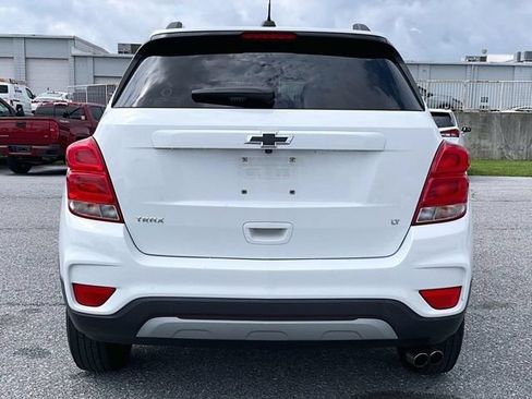 Used 2020 Chevrolet Trax LT w/ LT Convenience Package FWD image 6
