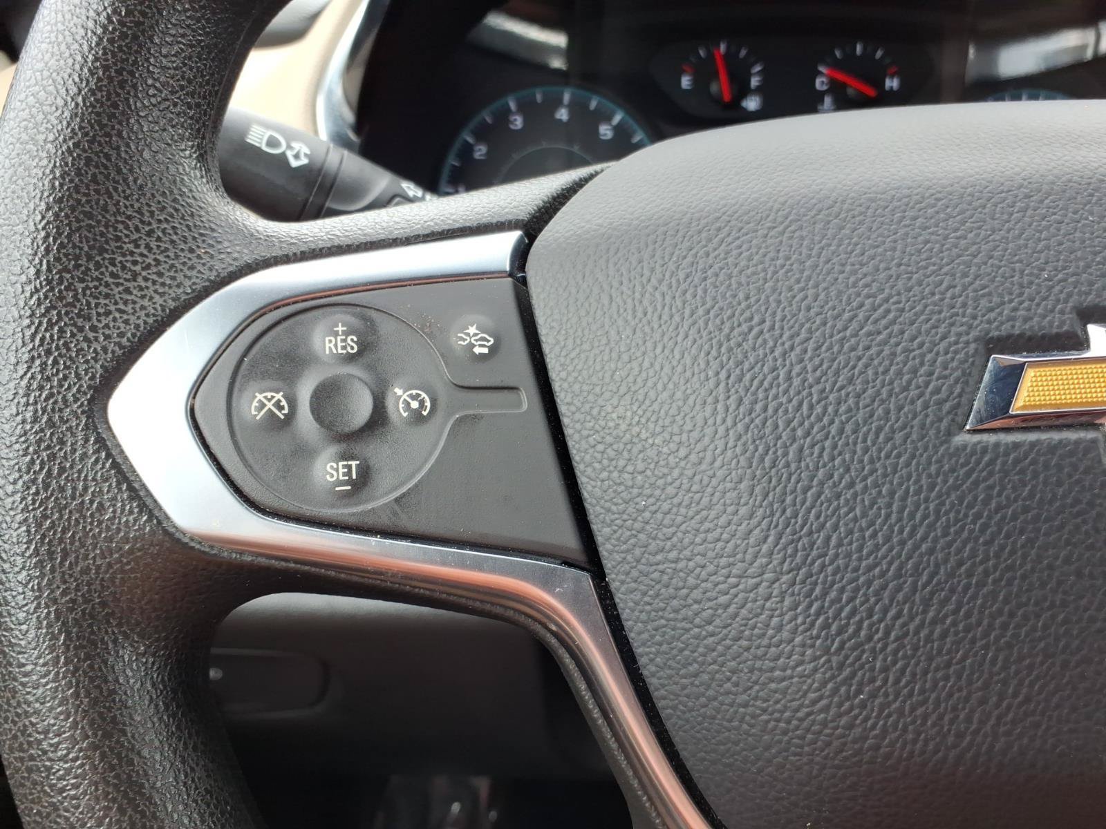 Used 2023 Chevrolet Traverse LS FWD image 16