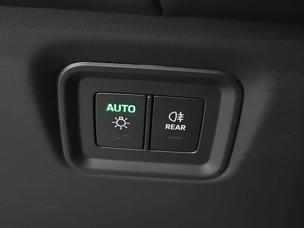 Certified 2026 Porsche Cayenne Turbo GT AWD/4WD image 22