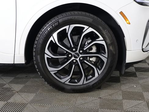 Used 2024 Lincoln Nautilus Reserve w/ Equipment Group 202A AWD/4WD image 27