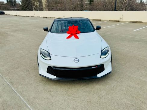 Used 2024 Nissan Z NISMO w/ Floor Mat Package image 4