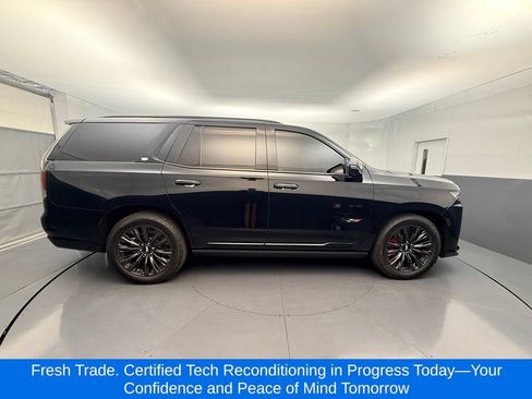Used 2023 Cadillac Escalade V w/ LPO, ONYX Package AWD/4WD image 5
