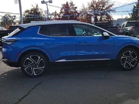 New 2026 Chevrolet Equinox EV LT image 9