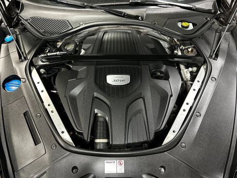 Used 2018 Porsche Panamera image 27