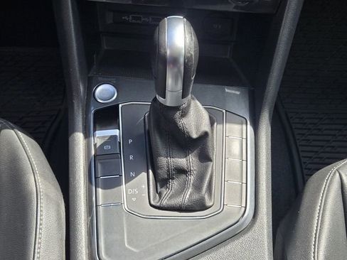 Used 2019 Volkswagen Tiguan SE w/ Panoramic Sunroof Package FWD image 20