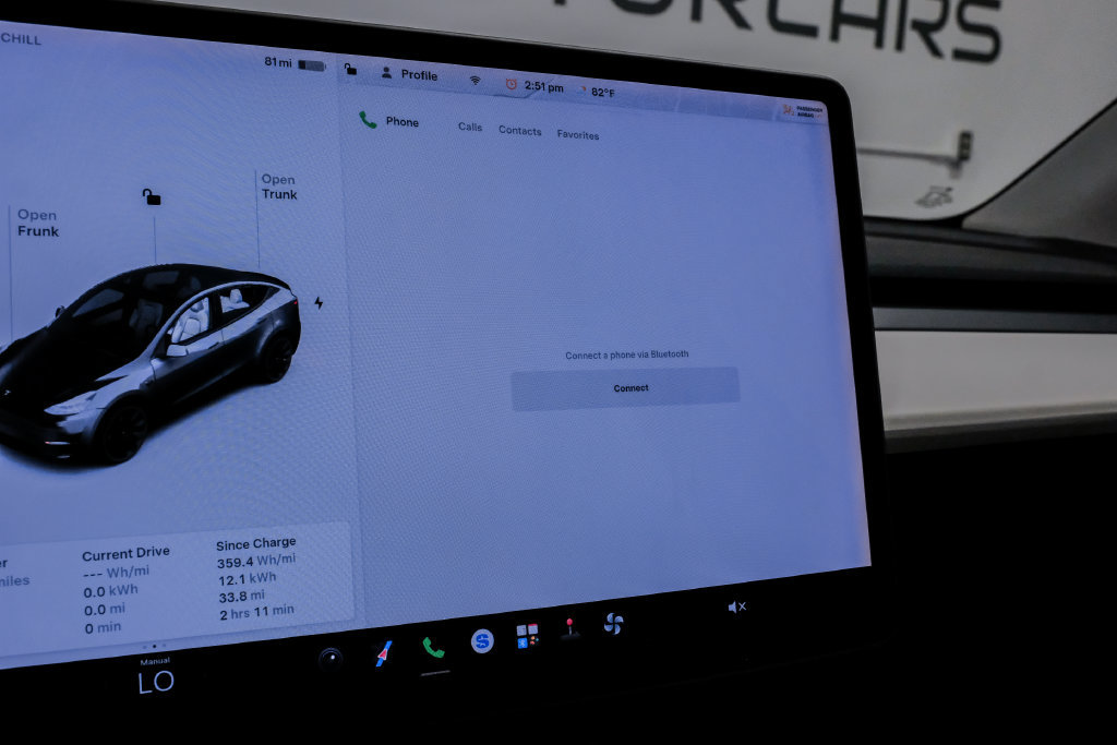 Used 2021 Tesla Model Y Long Range AWD/4WD image 30