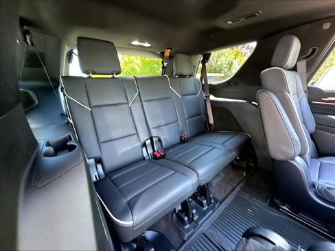 Used 2024 Cadillac Escalade Premium Luxury w/ LPO, Floor Liner Package AWD/4WD image 27