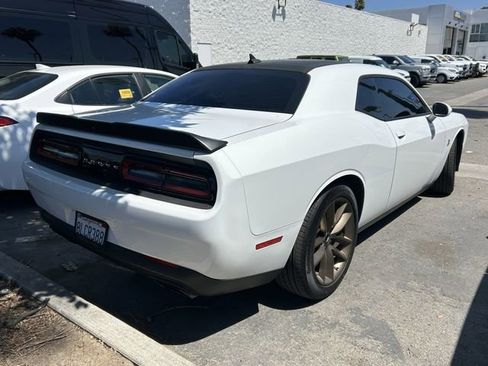 Used 2019 Dodge Challenger R/T Scat Pack RWD image 3