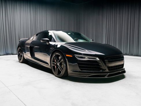 Used 2014 Audi R8 V10 AWD/4WD image 2