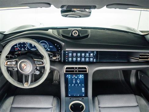 Used 2025 Porsche Taycan 4S AWD/4WD image 18