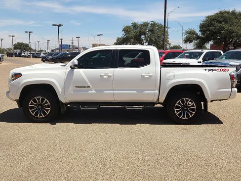 Used 2023 Toyota Tacoma TRD Sport AWD/4WD image 2