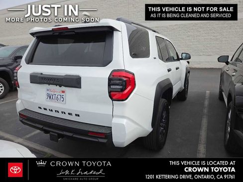 Used 2026 Toyota 4Runner SR5 RWD image 2
