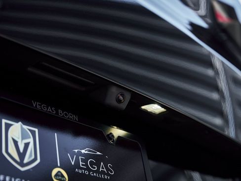 Used 2025 BMW XM image 13