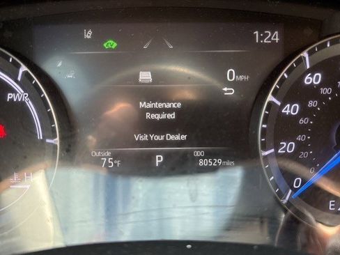 Used 2020 Toyota Highlander XLE image 6