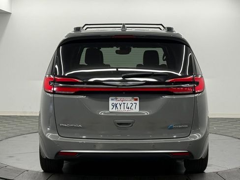 Used 2022 Chrysler Pacifica Pinnacle image 9
