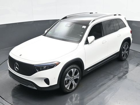 New 2024 Mercedes-Benz EQB 300 4MATIC image 36