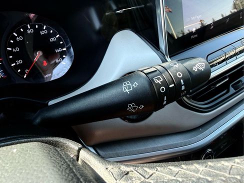 Used 2025 Jeep Compass Limited AWD/4WD image 27
