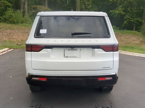 New 2024 Jeep Wagoneer L Series II w/ Convenience Group I image 14