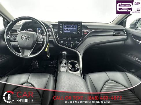 Used 2022 Toyota Camry SE image 35
