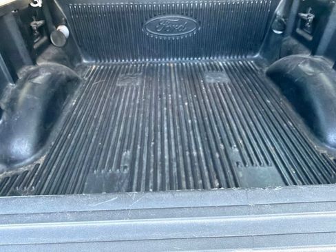 Used 2017 Ford F150 XLT w/ Equipment Group 302A Luxury AWD/4WD image 10