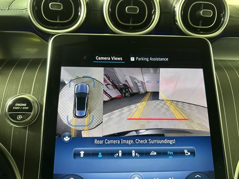 Used 2023 Mercedes-Benz GLC 300 4MATIC image 17