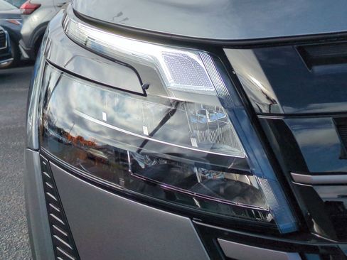 New 2026 Nissan Pathfinder SV FWD image 10