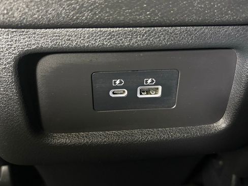 Used 2025 Nissan Pathfinder Rock Creek AWD/4WD image 34
