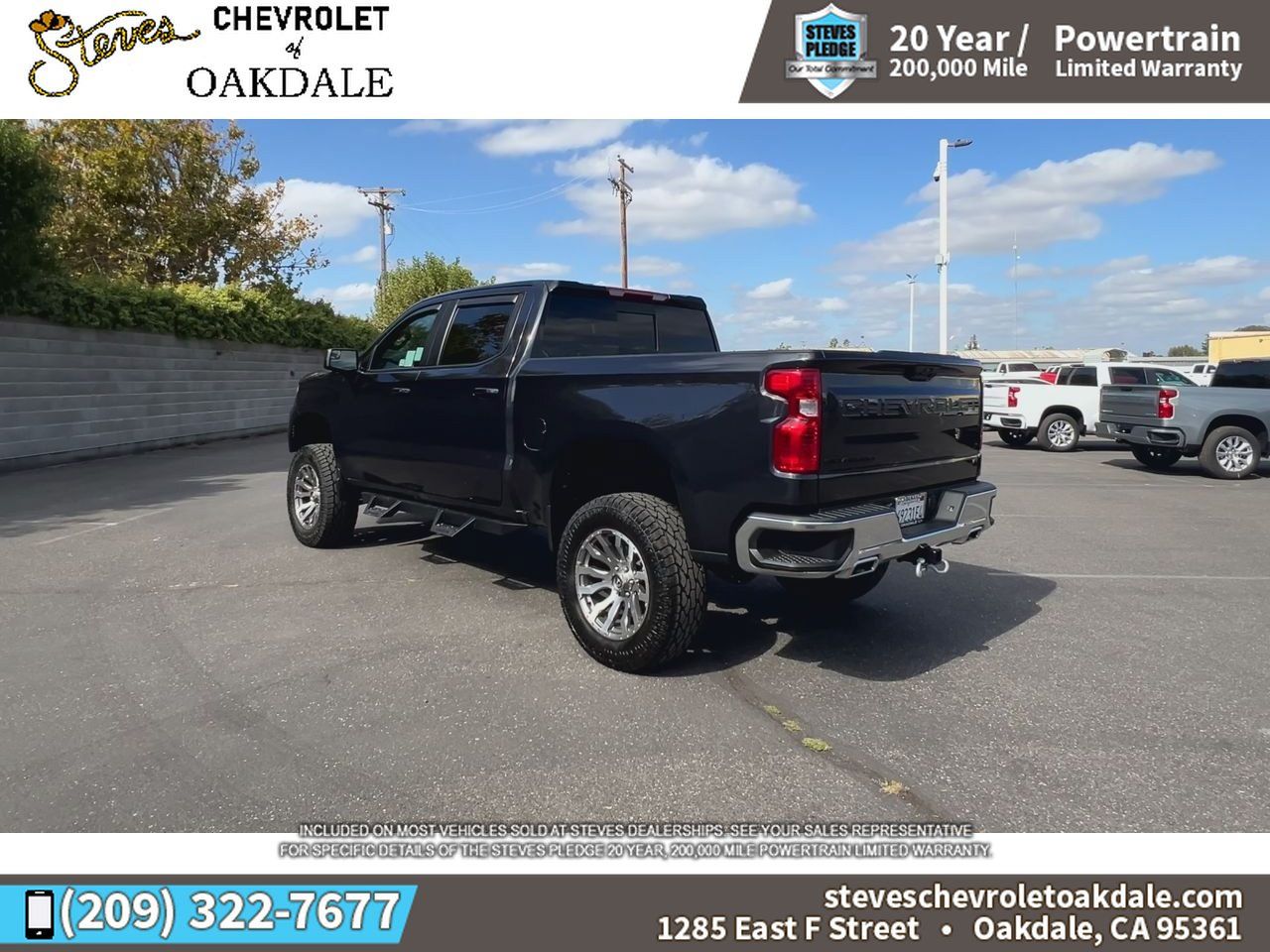 Used 2022 Chevrolet Silverado 1500 LT w/ Z71 Off-Road Package AWD/4WD image 9