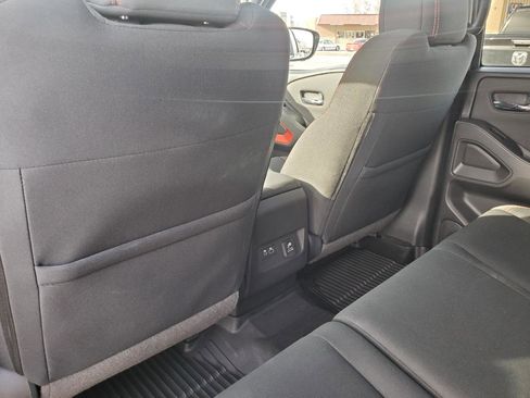 Used 2022 Nissan Frontier PRO-4X image 28