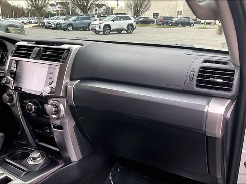 Used 2022 Toyota 4Runner SR5 Premium w/ Moonroof Package image 19