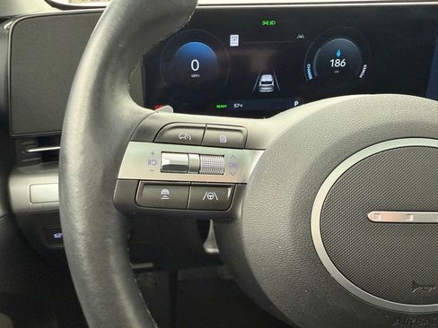 Used 2025 Hyundai Kona Limited image 27