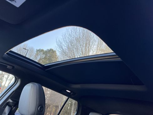 New 2026 Chevrolet Equinox EV LT image 30