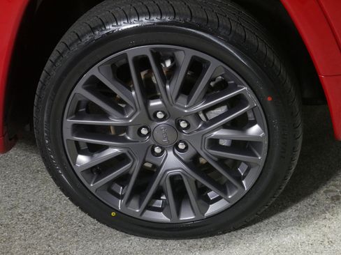 Used 2022 Jeep Compass Limited image 15