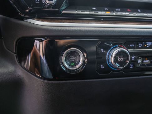 Used 2024 GMC Sierra 1500 Elevation image 21