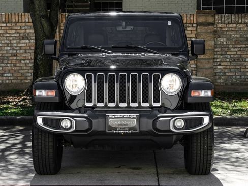 Used 2022 Jeep Wrangler Unlimited Sahara w/ Cold Weather Group image 11