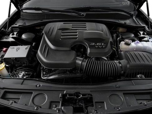 Used 2016 Chrysler 300 Limited w/ Driver Convenience Group image 14