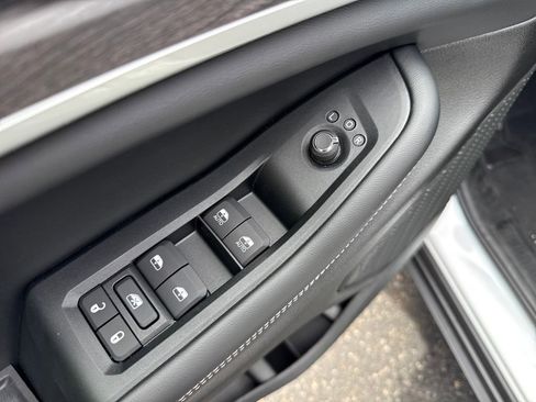 New 2025 Jeep Grand Cherokee Limited w/ MOPAR Finishing Package image 12