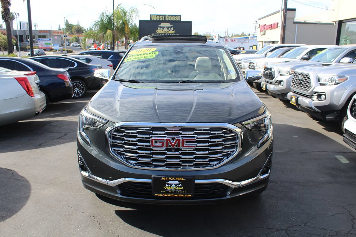 Used 2020 GMC Terrain Denali w/ Denali Premium Package AWD/4WD image 3