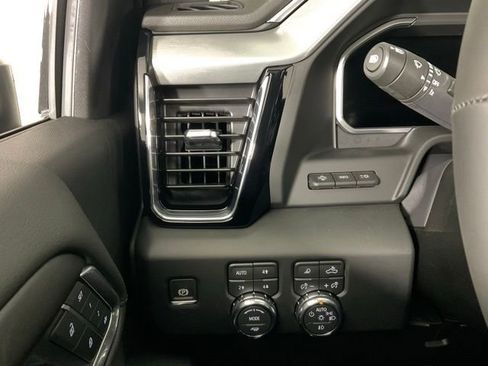 New 2026 GMC Sierra 3500 Denali w/ Denali Reserve Package AWD/4WD image 20